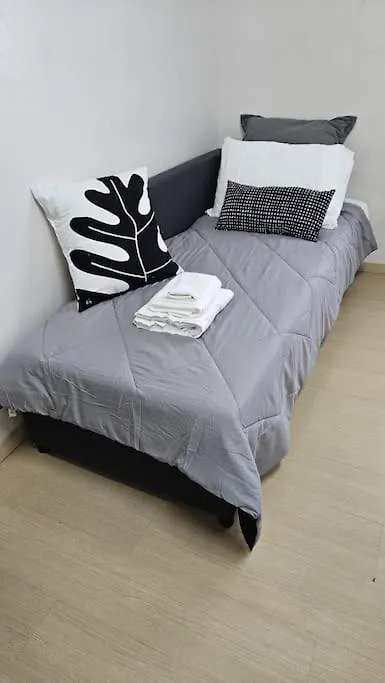 Apartment Family Comfort, Duomo 15Min Walk Away, With Parking In Front Milan