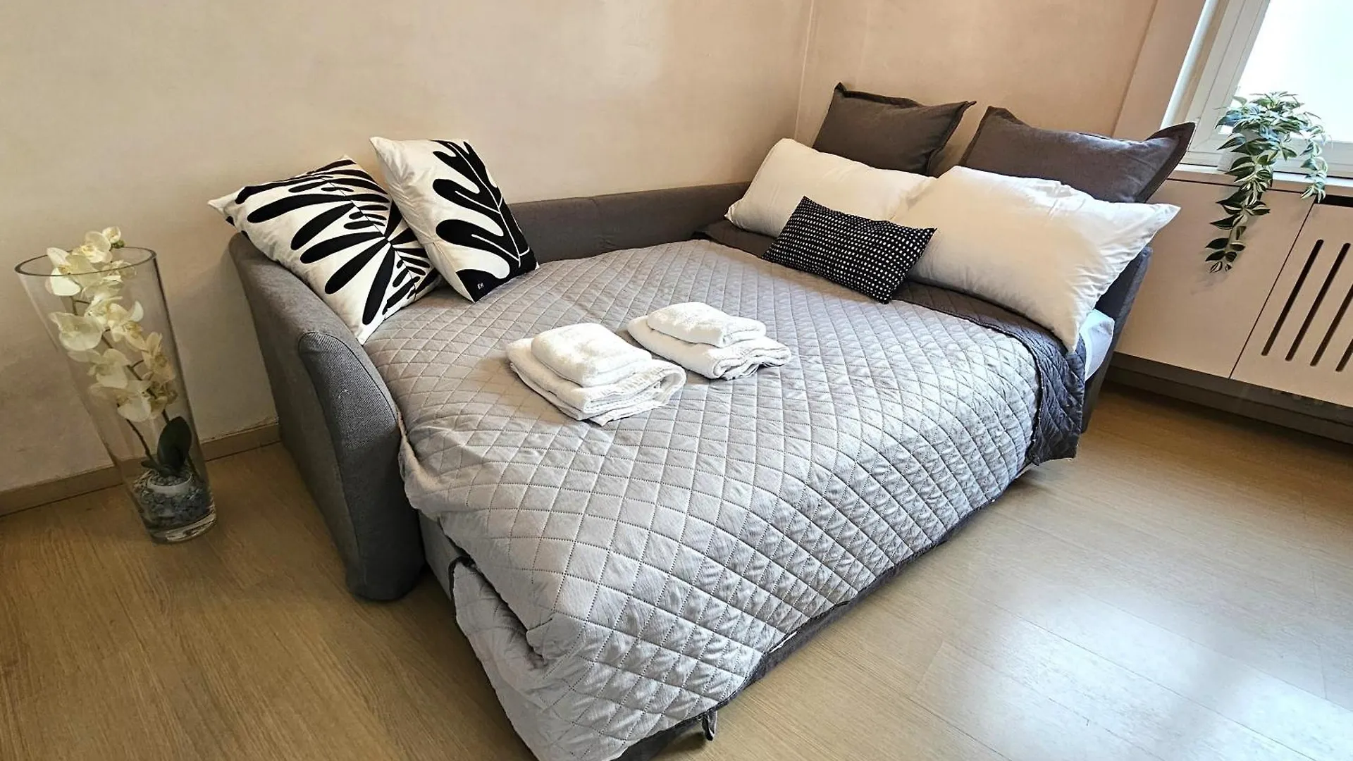Apartment Family Comfort, Duomo 15Min Walk Away, With Parking In Front Milan